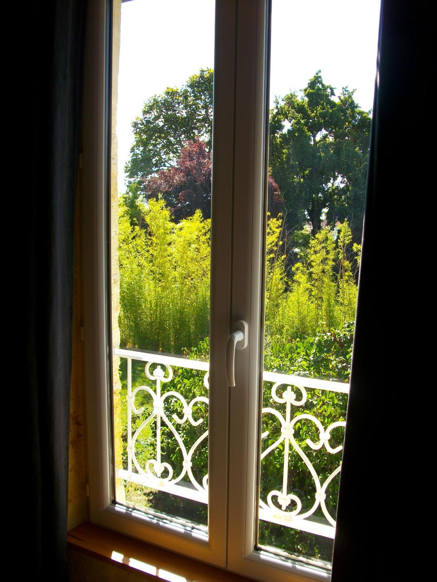 Bed and Breakfast Domaine De Monein Сент-Андре-де-Кюбзак Экстерьер фото