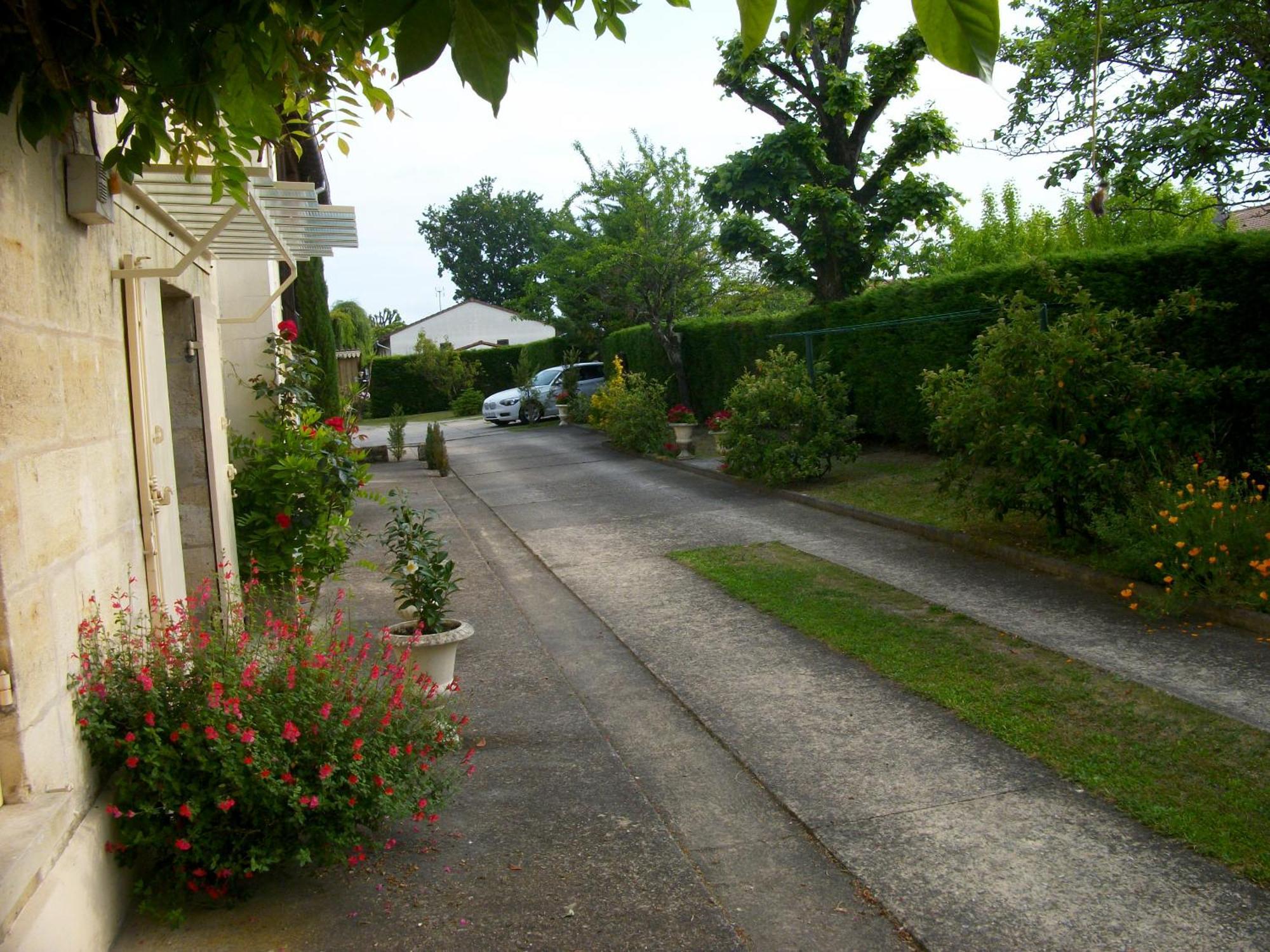 Bed and Breakfast Domaine De Monein Сент-Андре-де-Кюбзак Экстерьер фото